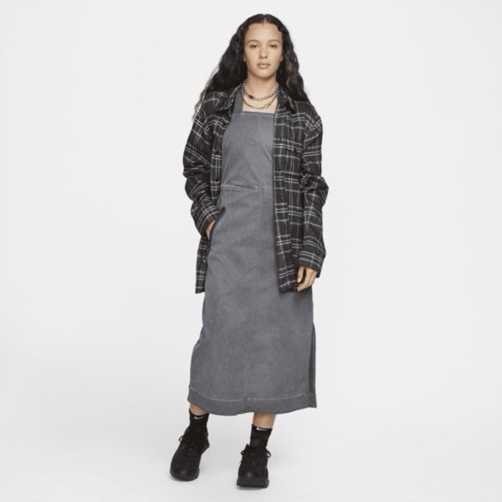 NET Nike Tech Pack Woven Apron Dress Women’s Size Large DM6502-060 - Picture 2 of 9